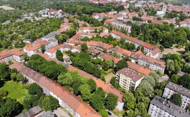Ogród i ul pod chmurką w Bobrku – szkoła zyskała ekopracownię